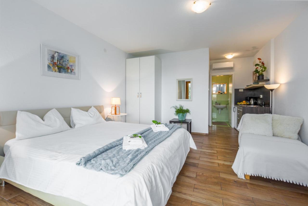 Apartments Zomzi Poreč Eksteriør billede