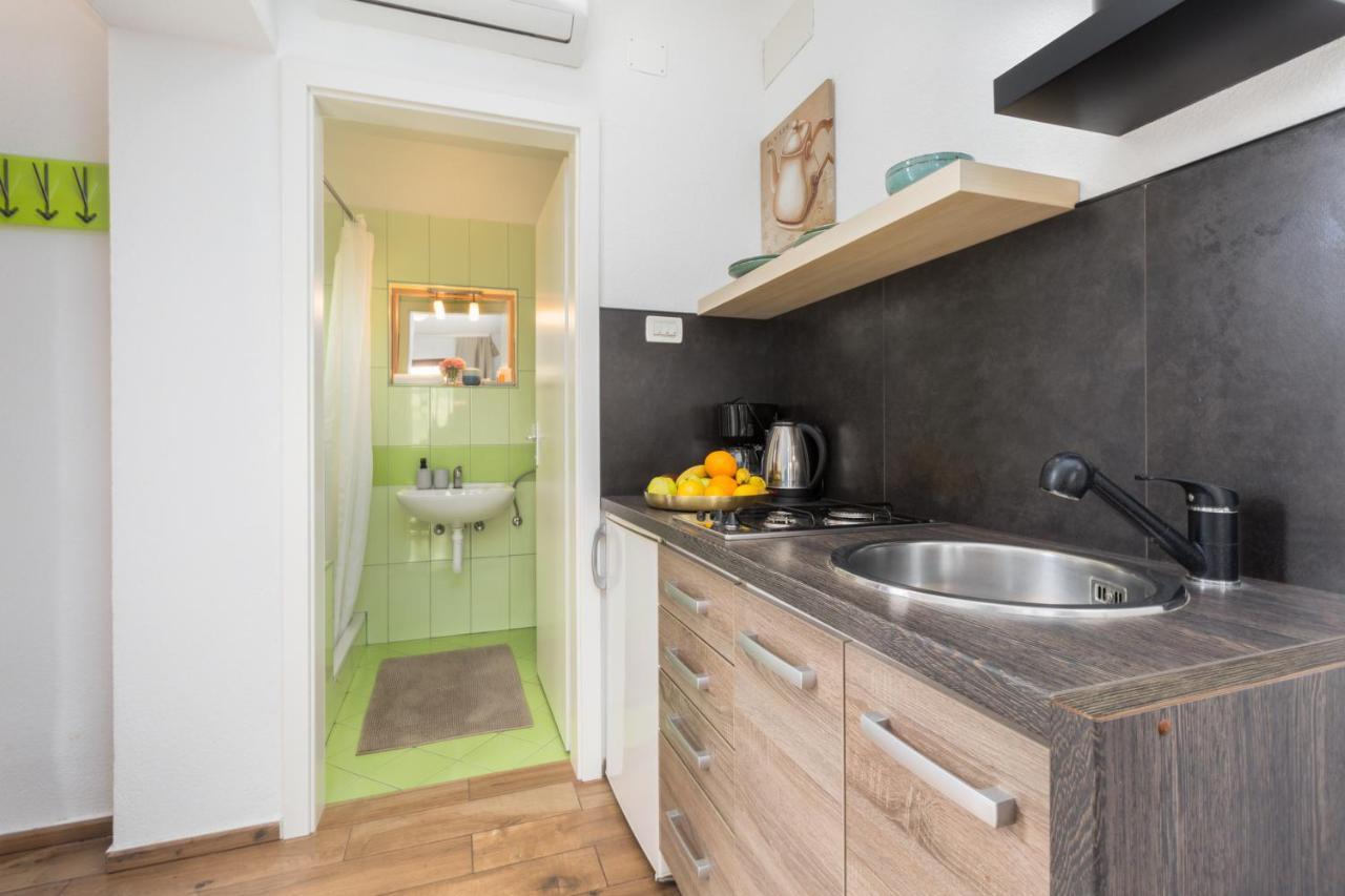 Apartments Zomzi Poreč Eksteriør billede