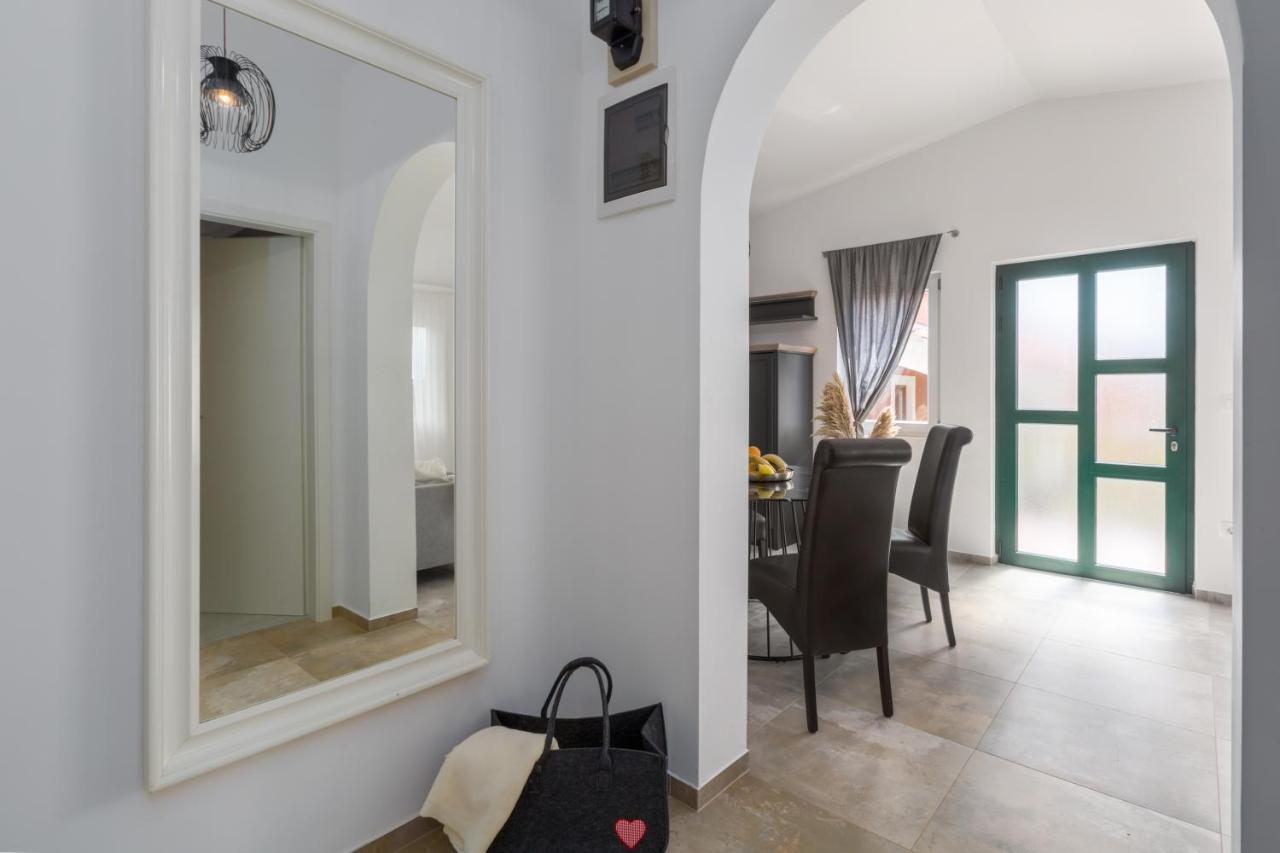 Apartments Zomzi Poreč Eksteriør billede