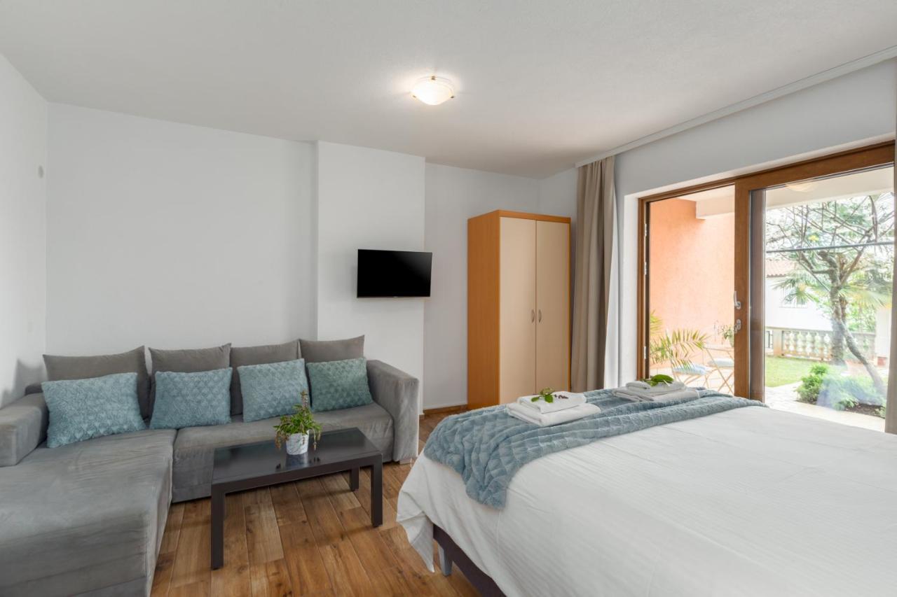 Apartments Zomzi Poreč Eksteriør billede