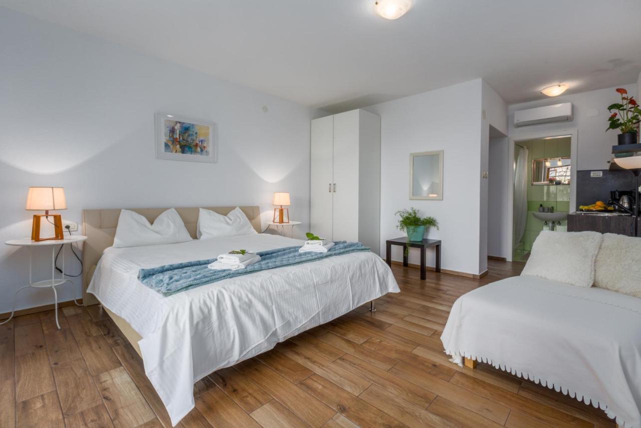 Apartments Zomzi Poreč Eksteriør billede