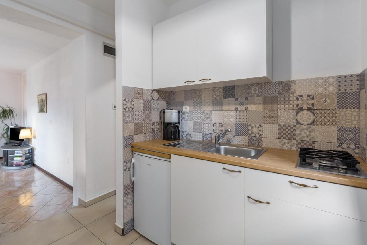 Apartments Zomzi Poreč Eksteriør billede